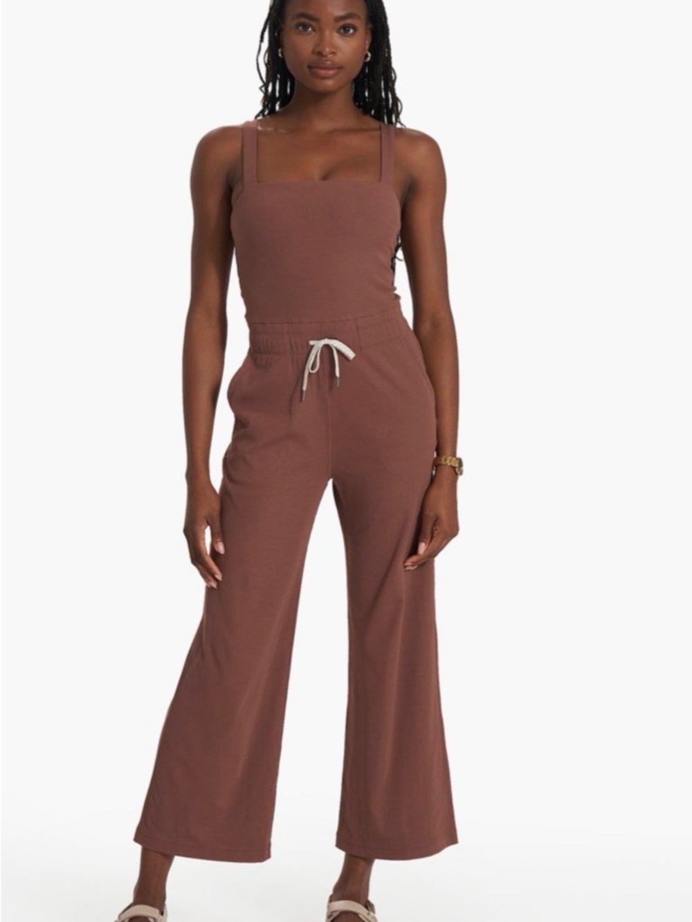 Vuori Pose Wide-Leg Jumpsuit - Hazelnut
Medium